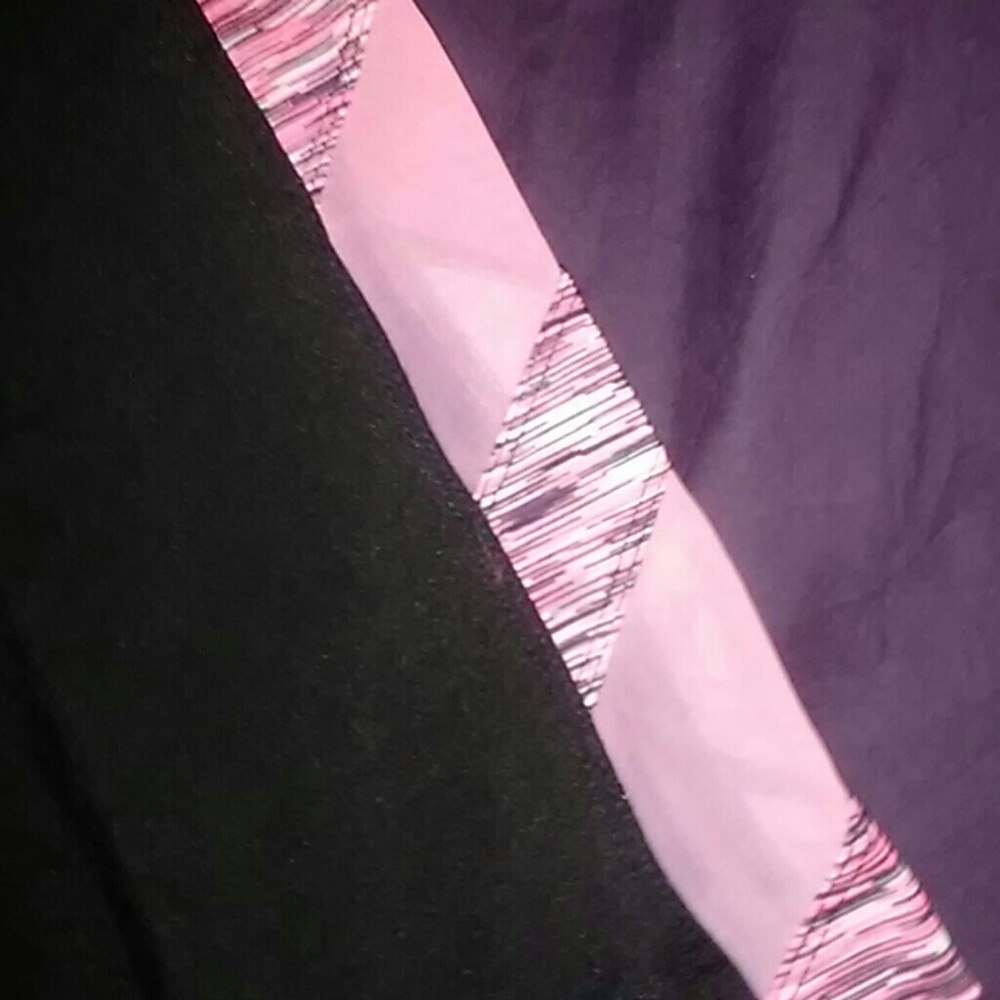 SPANDEX CAPRIS - Picture 2 of 2